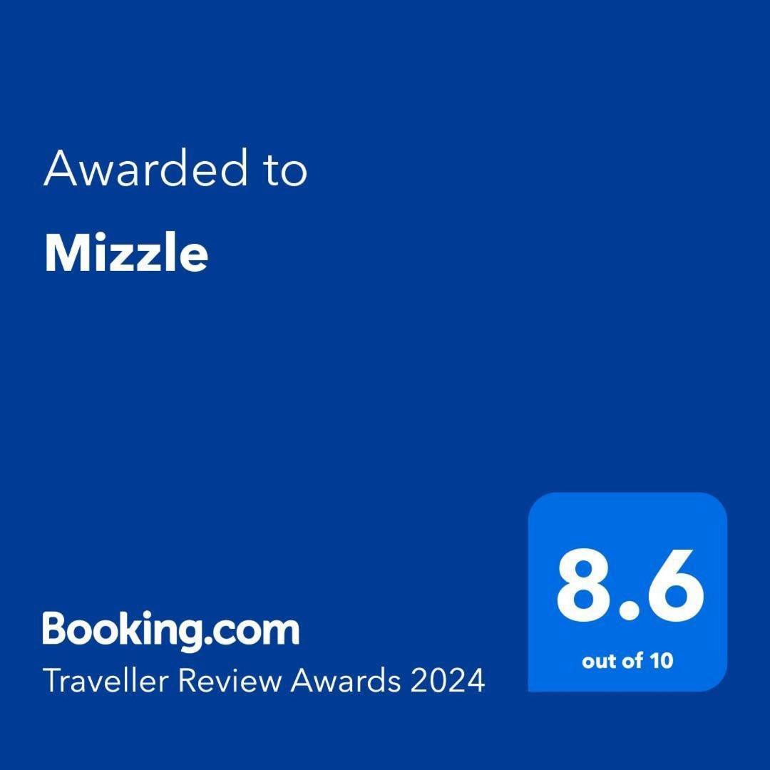 شقة Mizzle لونافالا المظهر الخارجي الصورة